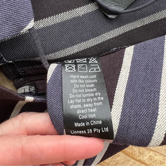 New LIONESS Odette Stripe Top Size Medium AU - Picture 6 of 8
